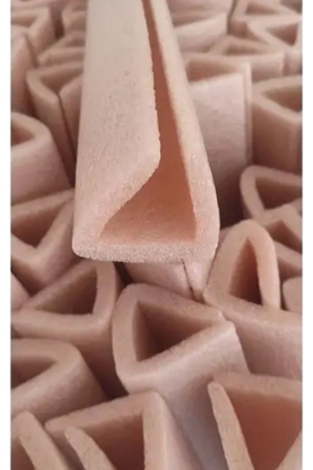 KP-GEÇMELİ KAPI ALTI SÜNGERİ